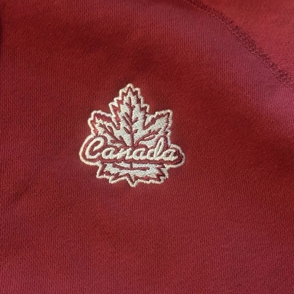 Kalson True North Strong & Free Red Canada Hoodie Adult Women’s Small Full-Zip - Picture 2 of 5